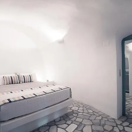 Amazing Santorini Caldera Serene House 3 Bedrooms Private Plunge Pool And Stunning Sea Views 빌라
